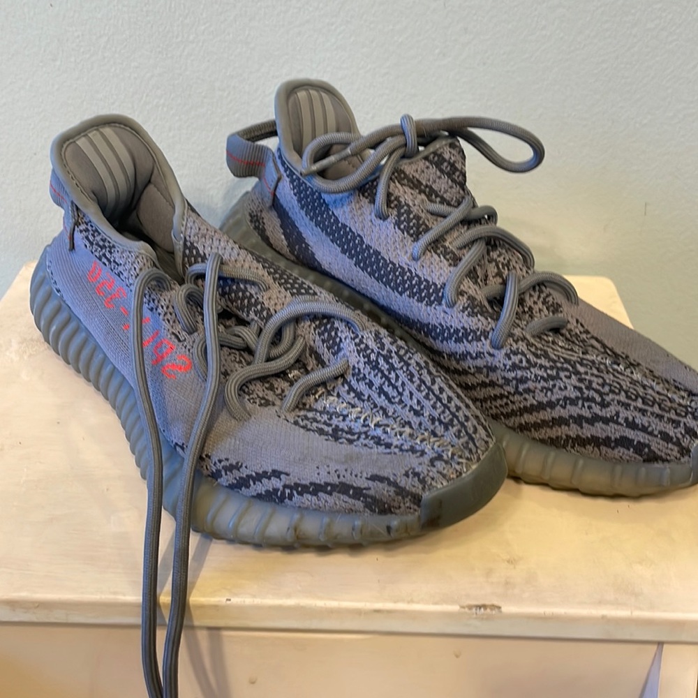 Yeezy beluga v2